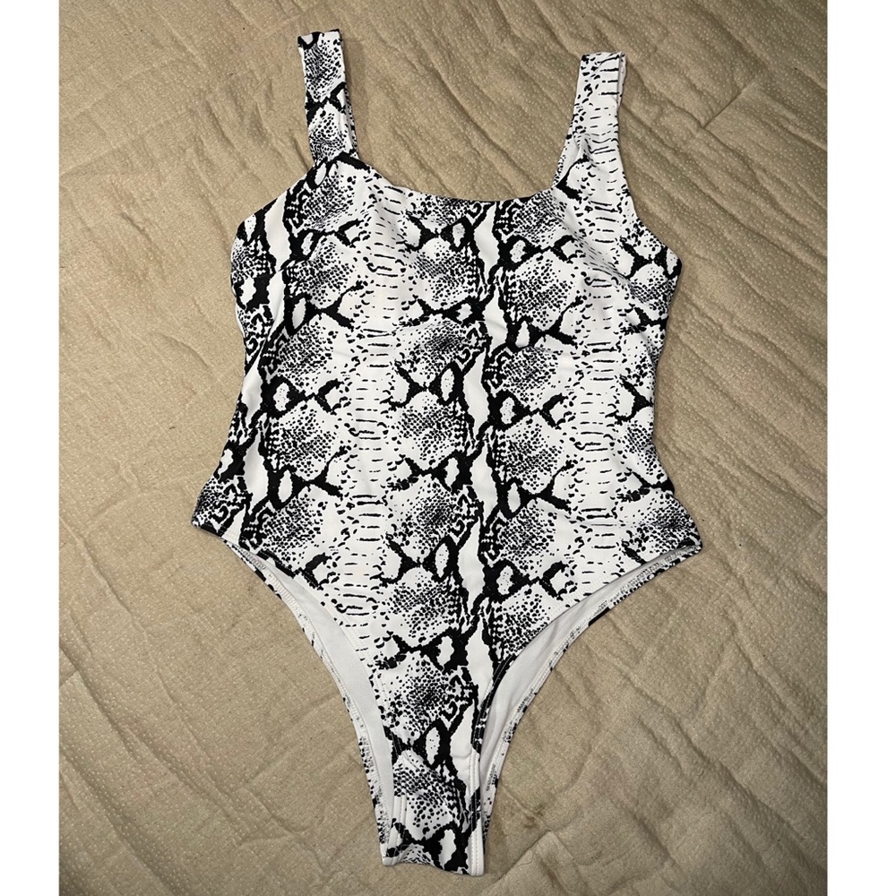 Bodysuit/bathing suit